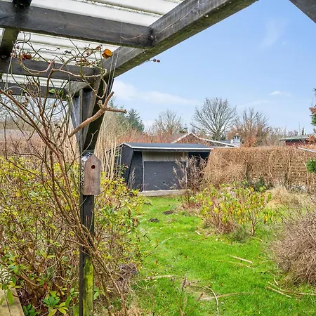 Cosy With Modern Facilities, Large Terraces, Shelter And Outdoor Shower Just 200 Metres From Skodshoved And The Marina Ferienhaus *