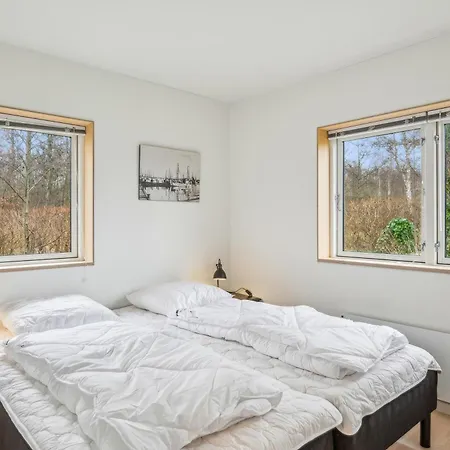 Cosy With Modern Facilities, Large Terraces, Shelter And Outdoor Shower Just 200 Metres From Skodshoved And The Marina Ferienhaus Knebel